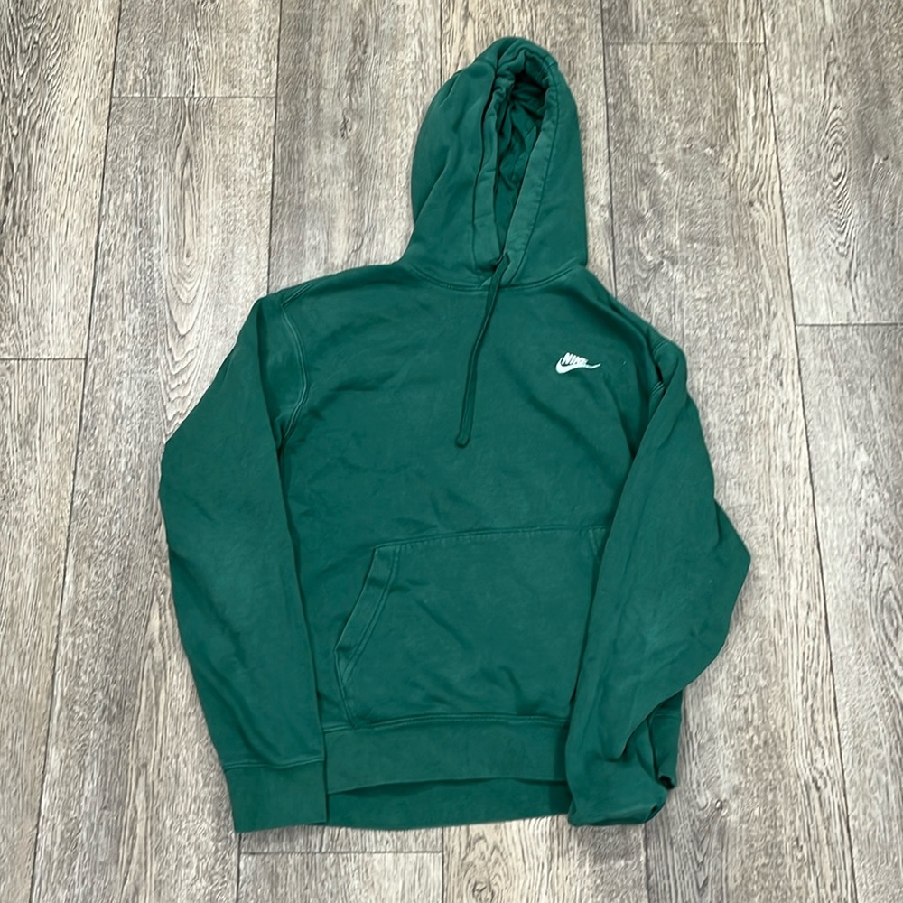 Nike hoodie Medium